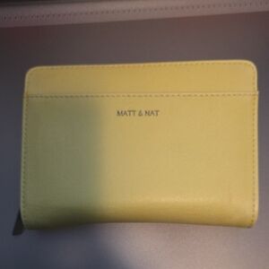 Matt & Nat Lemon Card Holder